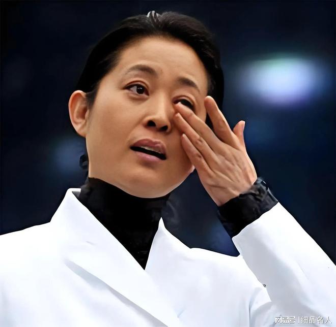 后一直单身73岁去国外照顾外孙新利娱乐倪萍的母亲倪道香：离异(图5)